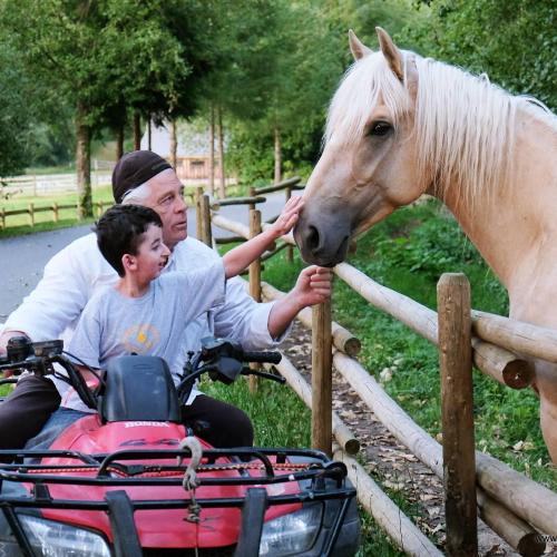  | Danny Virtue with Casey Wright petting a beautiful palomino | Danny Virtue 